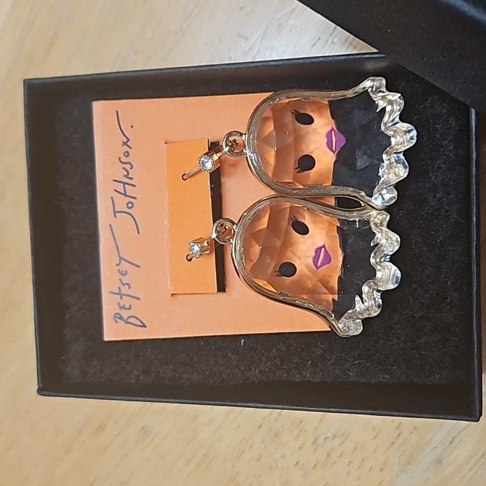 Betsey Johnson Ghost earrings - Picture 4 of 4
